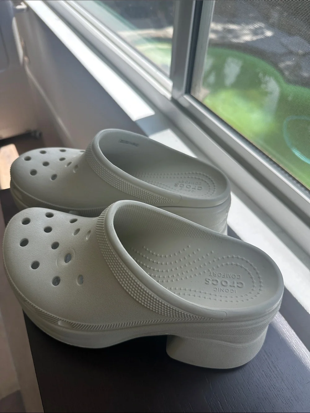 Iconic CROCS Platform comfort